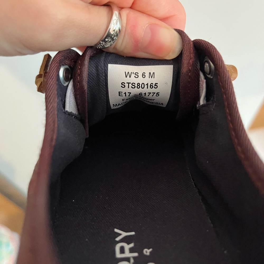 Sperry’s‎ ✨ - Picture 3 of 4